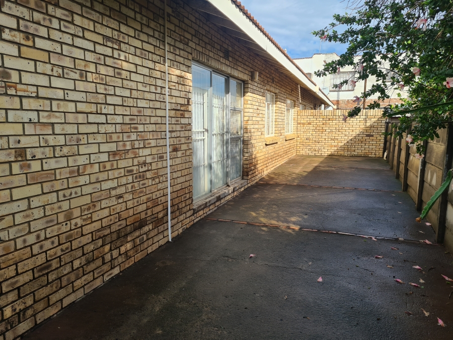 3 Bedroom Property for Sale in De Beers Northern Cape